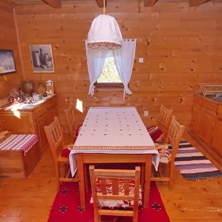 Menka Lodge